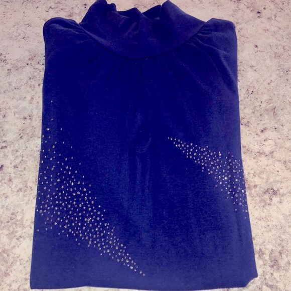 Express High Neck Short Sleeve Peephole Shirt - Picture 8 of 8